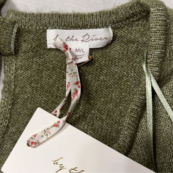 Trendy M-L Green Brown Ivory Color Block Knit Back Tie Sweater - Picture 13 of 15